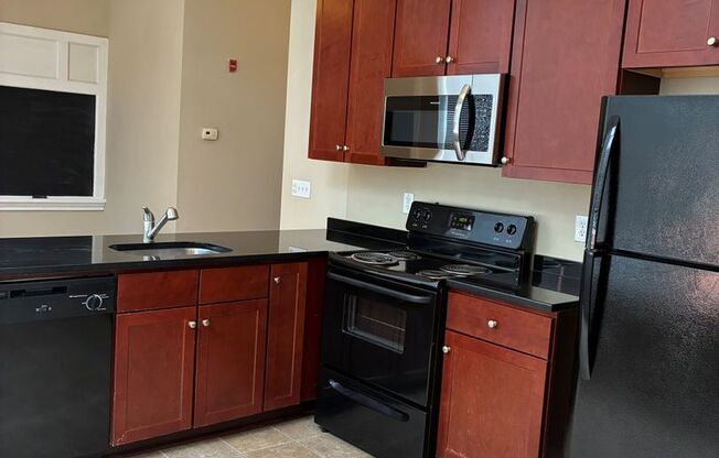 1 bed, 1 bath, 624 sqft, $1,225, Unit Apt 204