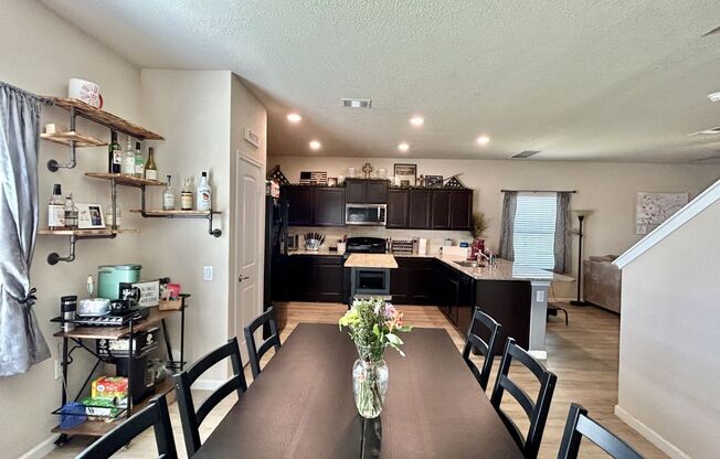 3 beds, 2 baths, $2,000