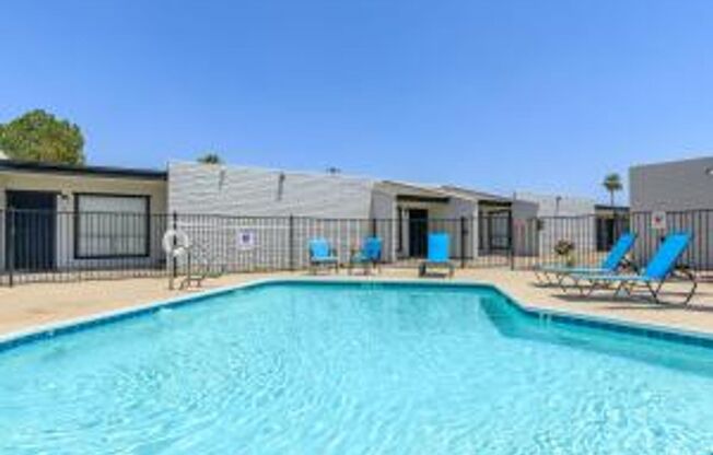 Studio, 1 bath, 465 sqft, $895, Unit 4323-23