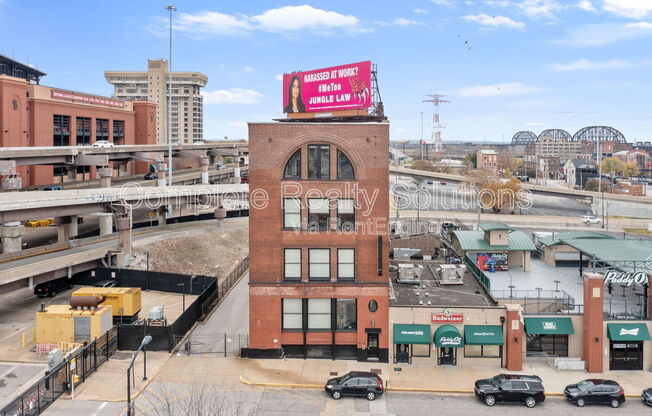 1 bed, 1 bath, 735 sqft, $1,050, Unit 202