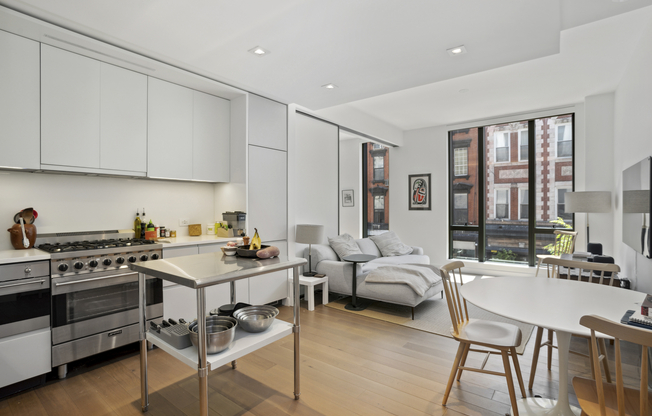 150 RIVINGTON ST