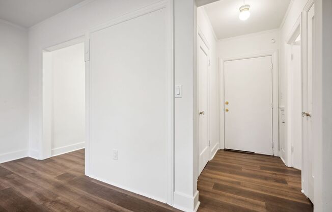 Studio, 1 bath, 425 sqft, $1,750