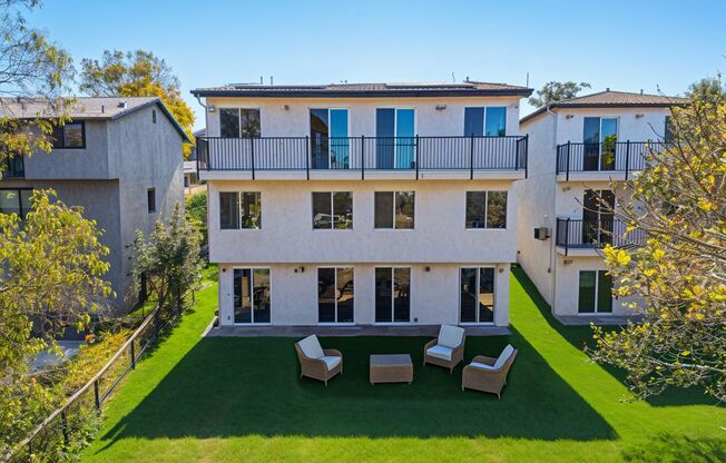 Brand New Apartments and Townhomes in Vista + Bonus Room!