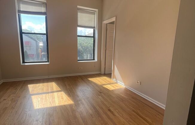 1 bed, 1 bath, $1,500, Unit 2F