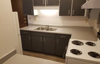 1 bed, 1 bath, $745, Unit 3633 Fairfax Street, 215