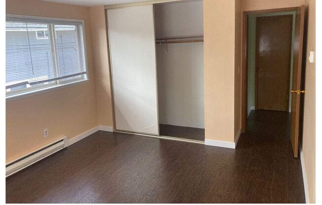 1 bed, 1 bath, 800 sqft, $1,249, Unit Unit B