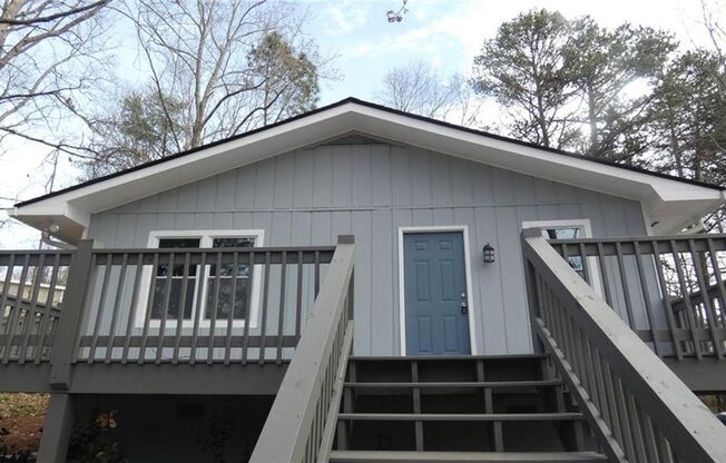 2 Bed/1 bath single family home in Forsyth County