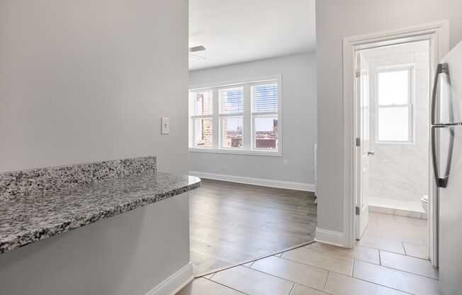 1 bed, 1 bath, 402 sqft, $1,700, Unit 710