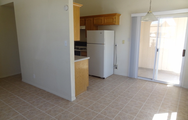 3 beds, 2 baths, $1,195