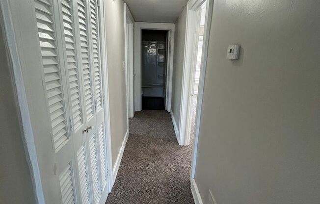 2 beds, 1 bath, 780 sqft, $1,195, Unit 5302 Charlotte St.