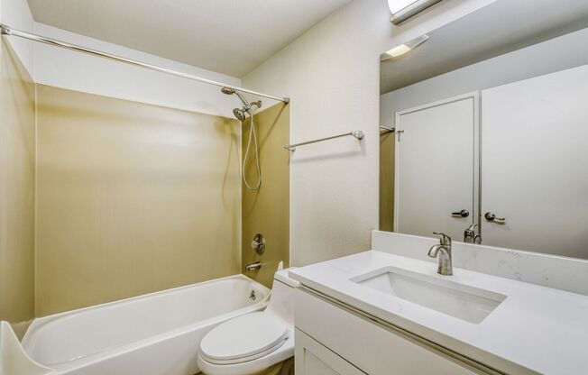 1 bed, 1 bath, 800 sqft, $2,095, Unit Unit B101