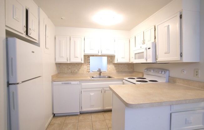 2 beds, 1 bath, 1,050 sqft, $2,500, Unit 2