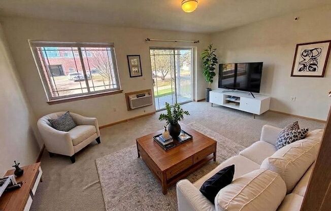 2 beds, 2 baths, 1,186 sqft, $1,905, Unit 302-202