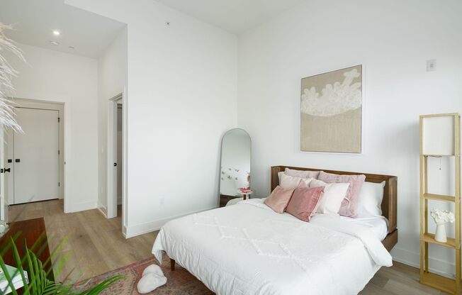 1 bed, 1 bath, 608 sqft, $1,550, Unit Unit 301