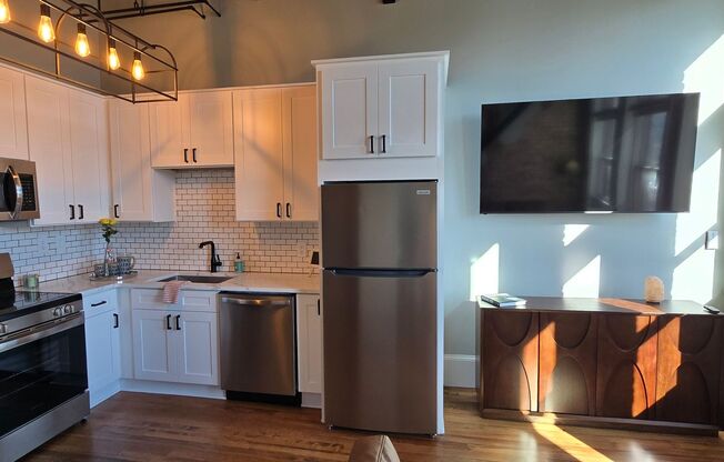 1 bed, 1 bath, 600 sqft, $1,295, Unit 208 BTB - A