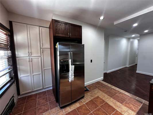 2 beds, 1 bath, $2,750