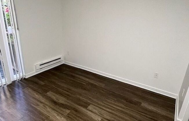 Studio, 1 bath, 484 sqft, $1,350, Unit 7