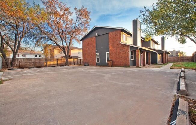 8401 COLONY LOOP DR