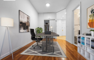 536 E 82 ST