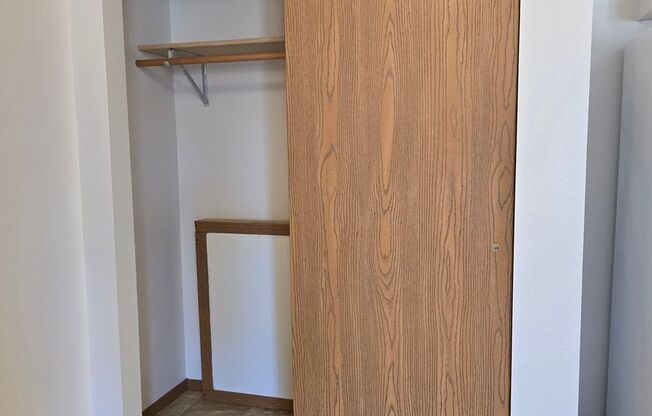 2 beds, 1 bath, 850 sqft, $1,259, Unit PL   7507