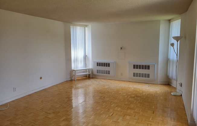 1 bed, 1 bath, 730 sqft, $2,600, Unit 301