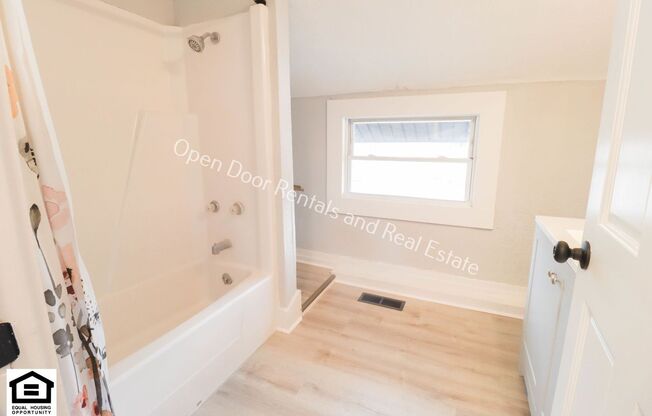 3 beds, 1 bath, $1,295