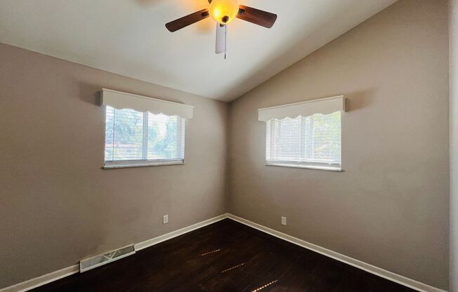 3 beds, 1 bath, $1,395