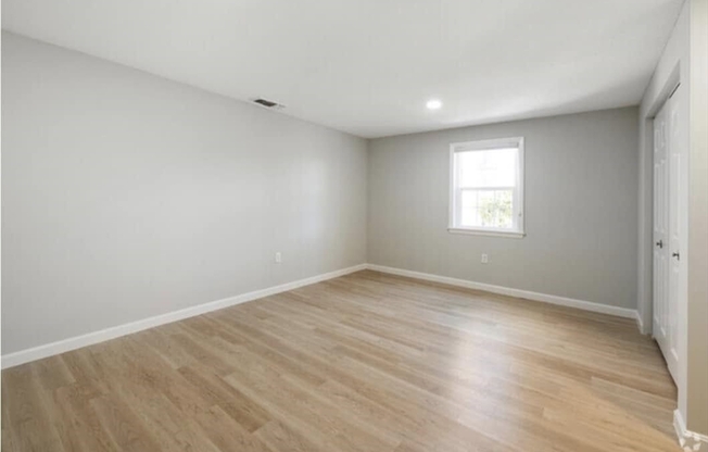 2 beds, 1 bath, 1,200 sqft, $2,850, Unit 18B