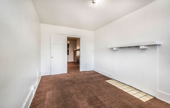 2 beds, 1 bath, 600 sqft, $749, Unit Unit 2