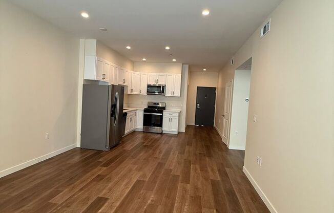 USC Village Properties LLC - The Hamilton