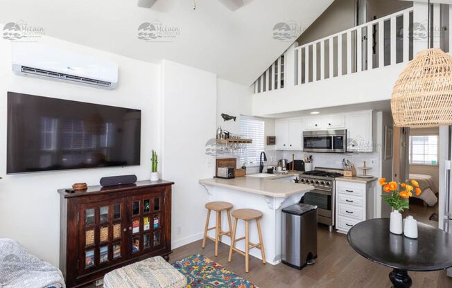 Steps to the sand in Encinitas, your two bedroom home on the 101