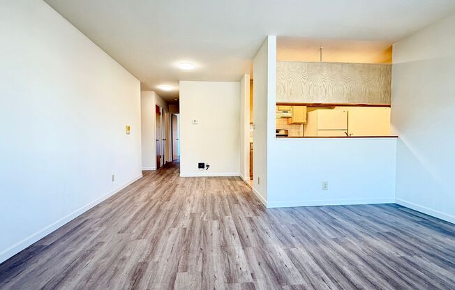 2 beds, 1.5 baths, $2,595, Unit #2
