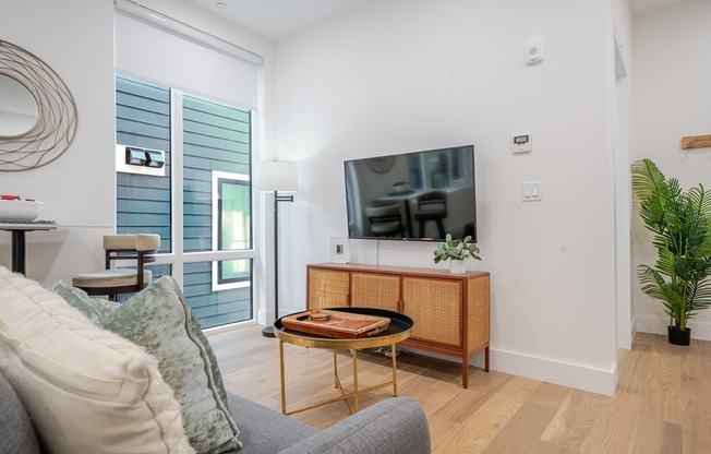 Studio, 1 bath, 450 sqft, $4,500, Unit 404FURNISHE