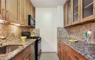 2 beds, 2 baths, $6,300, Unit 23A