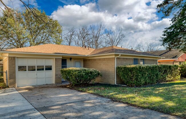 Live Comfortably in this 3 bedroom home! Available Now!