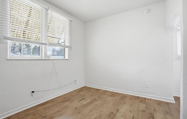 Studio, 1 bath, $975, Unit 730-02