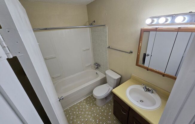 1560 Brooke Park