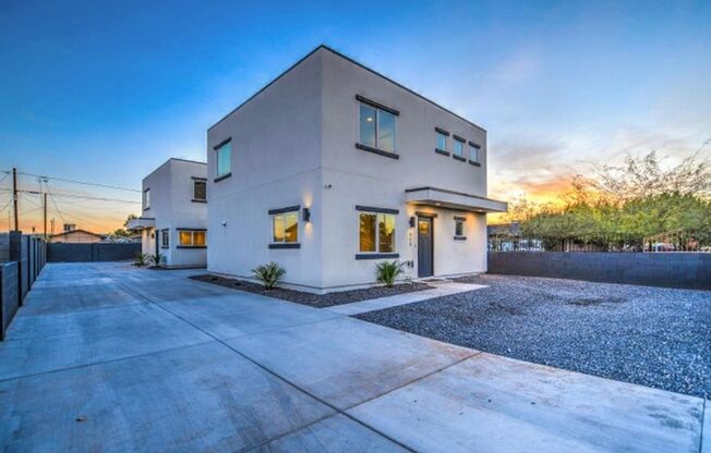 Versatile home in the heart of Phoenix