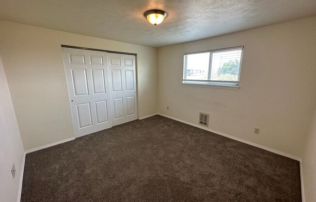 1 bed, 1 bath, $1,000, Unit 09