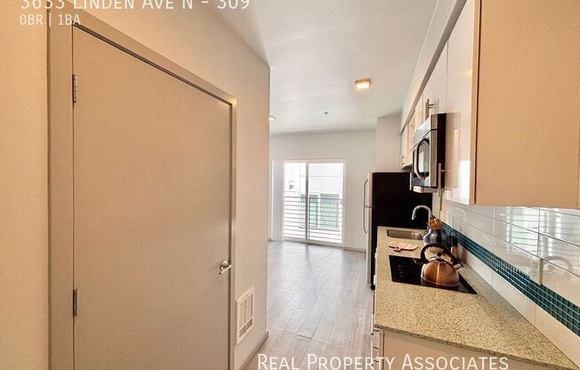 3633 Linden Ave N