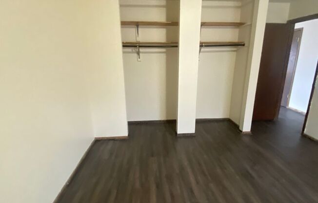 2 beds, 1 bath, 900 sqft, $999, Unit Custer-120