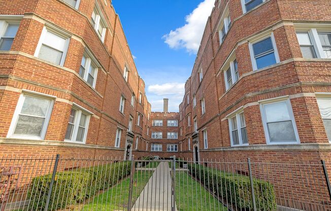 1 bed, 1 bath, $1,560, Unit 8711-3E