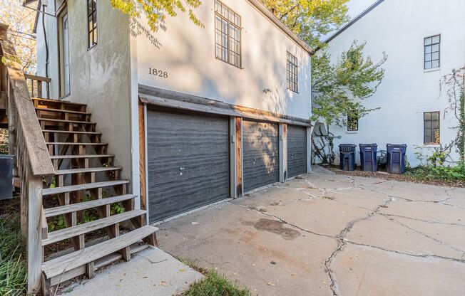 Gorgeous Historic 1 Bed 1 Bath home in Paseo