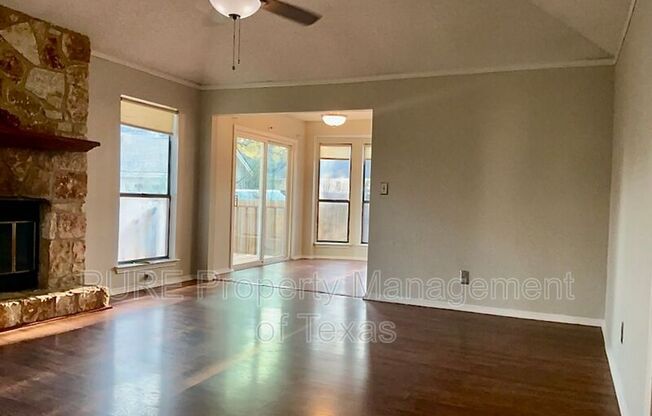 1003 THOUSAND OAKS BLVD