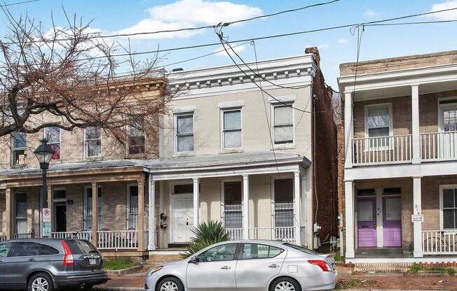 516 W Clay St