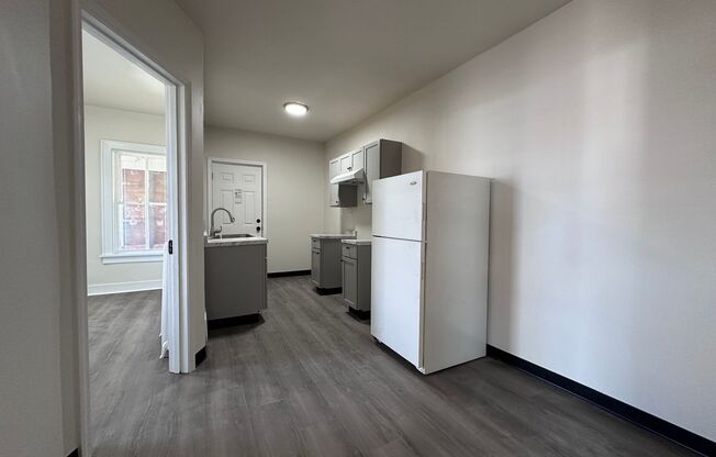 1 bed, 1 bath, 479 sqft, $695, Unit Unit 8