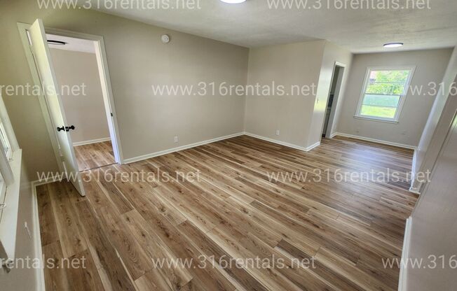 $1,250 - 3 bed 1 bath - Newly Renovated Single Family Home