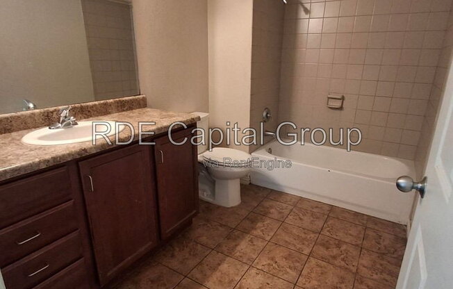3 beds, 2 baths, 1,345 sqft, $1,575, Unit 2c