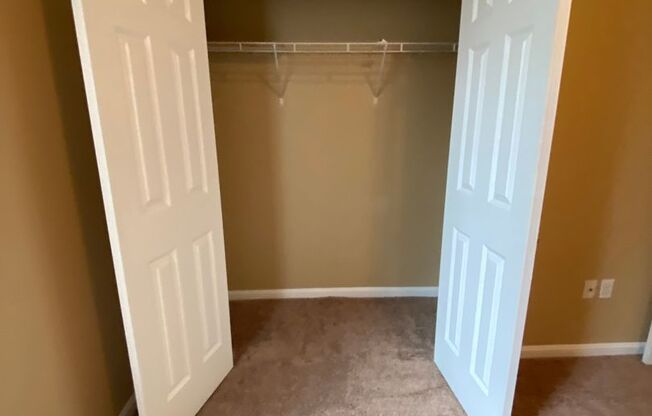 2 beds, 2 baths, 1,048 sqft, $1,295, Unit 4500-101