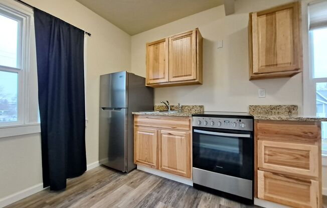 1 bed, 1 bath, $950, Unit 4